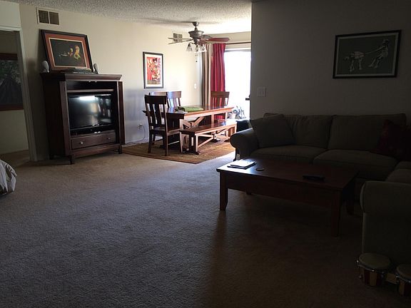 Living room - view from front door