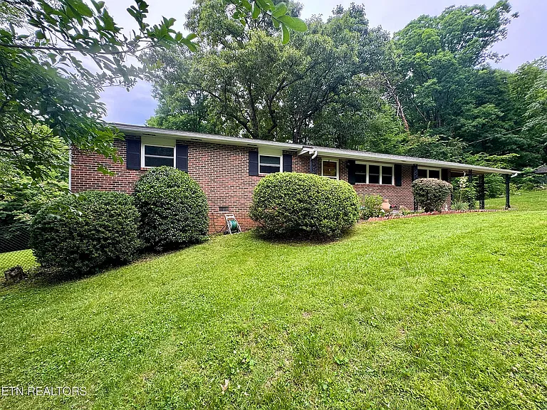 10801 Highcliff Dr — Photo 1