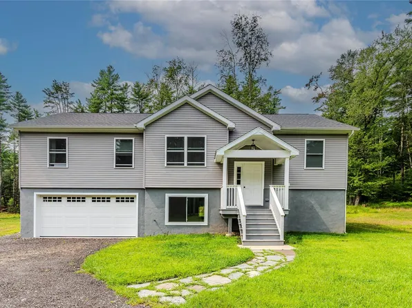 26 Summit Drive, Barryville, NY 12719