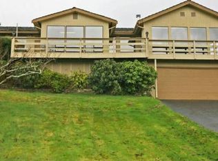 38331 Vista Key Dr NE, Hansville, WA 98340
