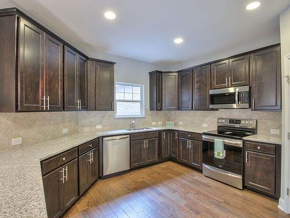 3rd image of 157 Winslow Ct Lot 102