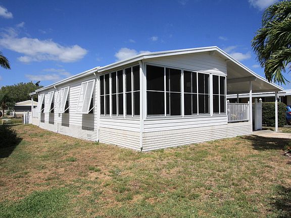 2nd image of 1075 Barefoot Cir