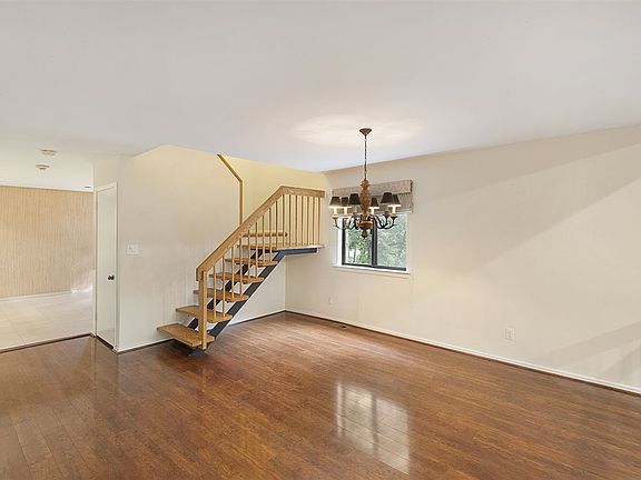5th image of 406 Egret Ln #406