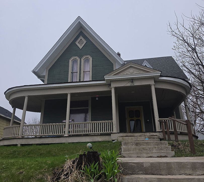 1st image of 1210 Tremont Ave