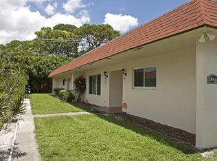 85 Lariat Cir, Boca Raton, FL 33487