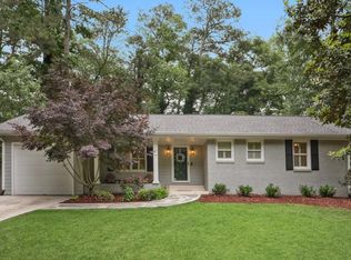 2853 Cravenridge Dr, Atlanta, GA 30319