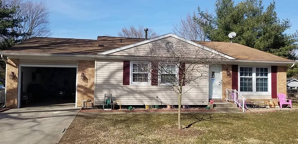 1st image of 4 Sussex Ln