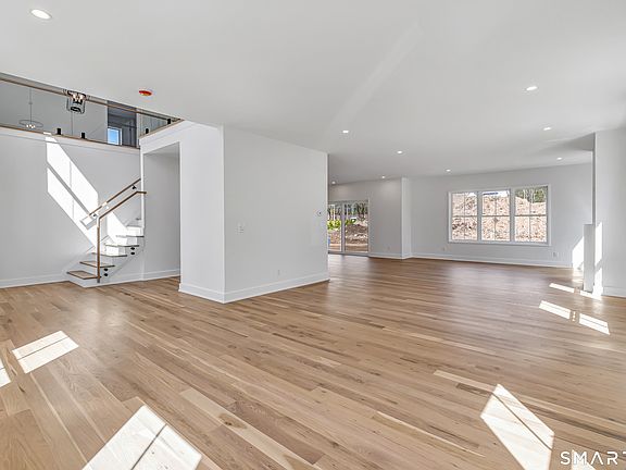 4th image of 355 Spring Hill Road