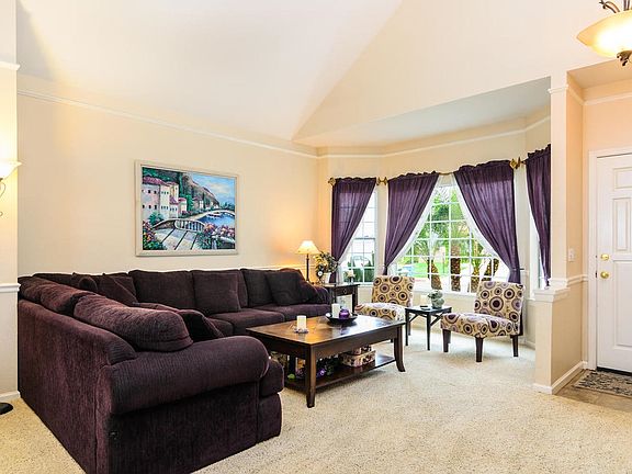 3rd image of 981 Rose Arbor Dr