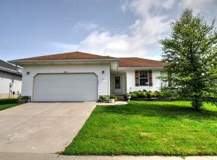 2979 W Melbourne St, Springfield, MO 65810