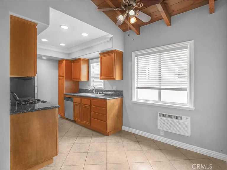 16144 W Sunset Blvd #6 — Photo 11