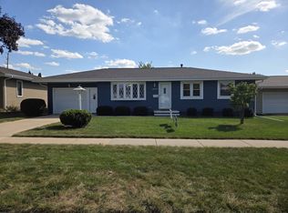 7 25th Ave SW, Cedar Rapids, IA 52404