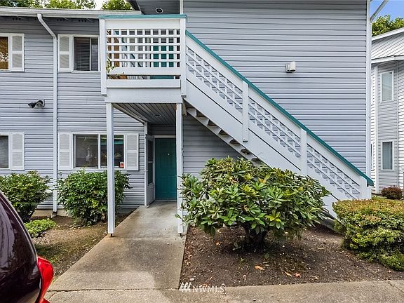 2nd image of 1101 37th St SE APT 601