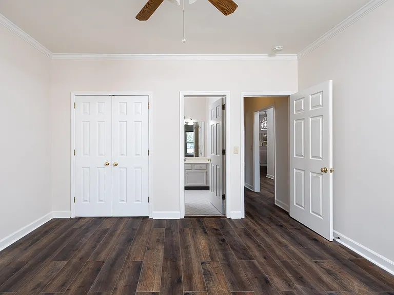 1215 Carriage Park Dr — Photo 23
