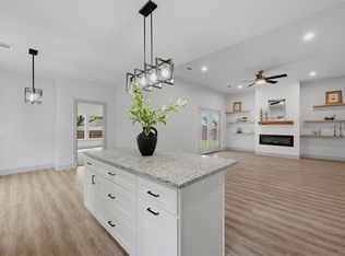 1015 Holiday Dr, Sherman, TX 75090