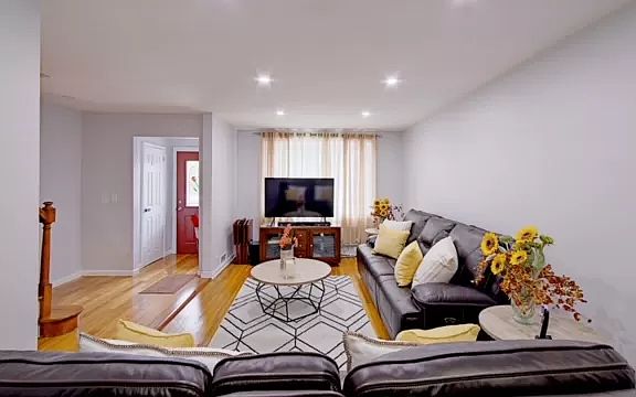 5th image of 233 Brinsmade Ave