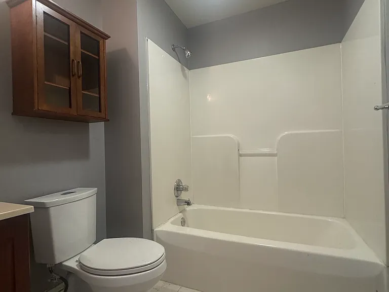 12 E Chase St #1A — Photo 8
