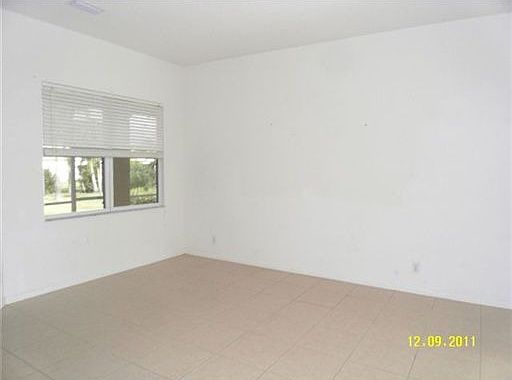 3rd image of 951 SW Jasper Ave