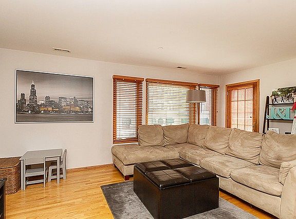 2nd image of 407 S Oak Park Ave APT C