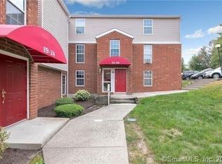 27 Heather Rdg #27, Shelton, CT 06484