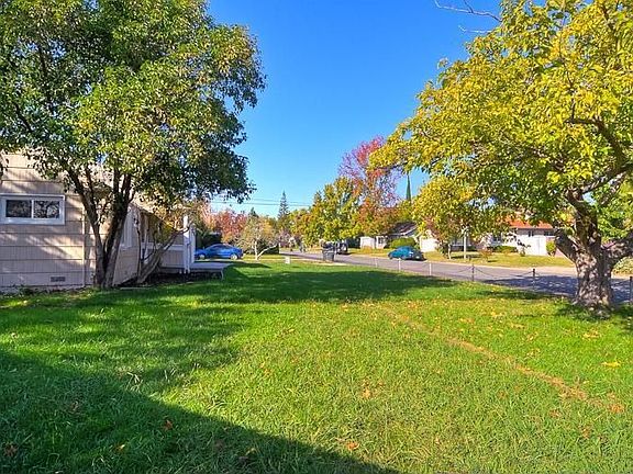 3rd image of 3442 Saint Mathews Dr