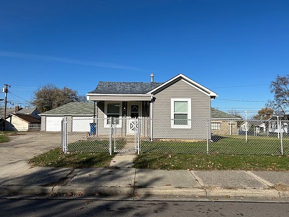 5th image of 4157 Farnham Ave