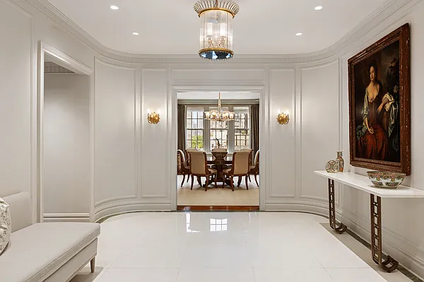 Entry / hallway, photo 2