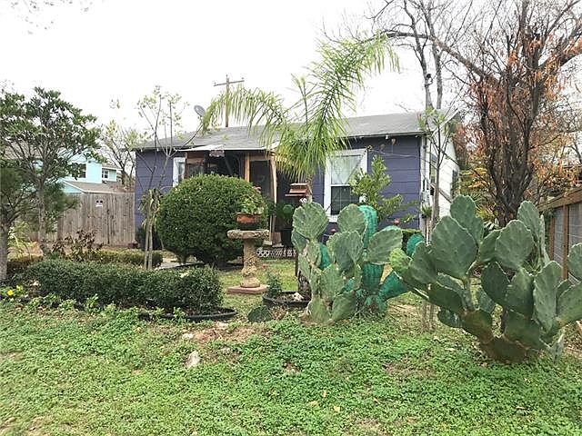 1st image of 1105 1/2 Brass St