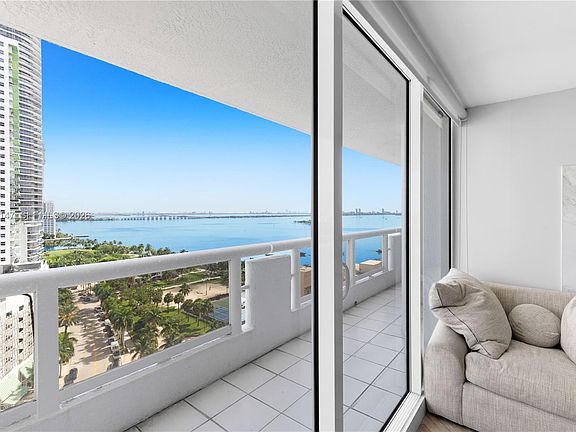 5th image of 1717 N Bayshore Dr #A-1951
