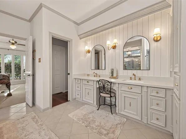 9622 Fenchurch Dr, Spring, TX 77379