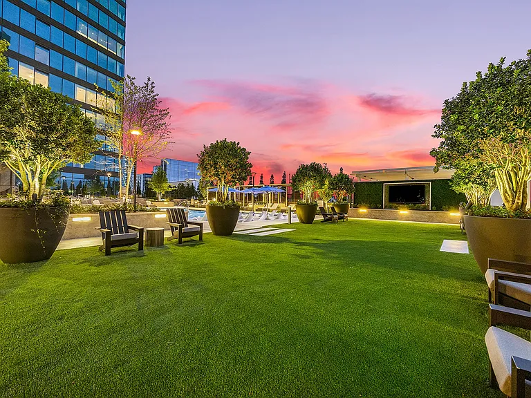 Hanover Preston Hollow — Photo 4