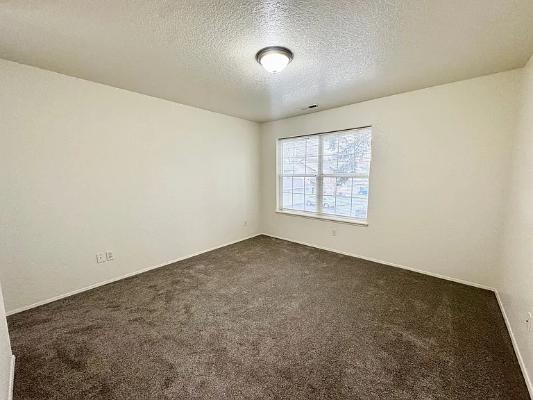 4701 NE 77th Ave #D-16 — Photo 24