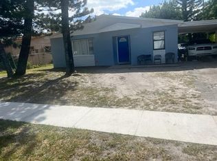 240 NW 20th Ct, Boynton Beach, FL 33435