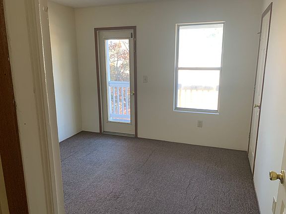 4th image of 715 Walker Ave #B