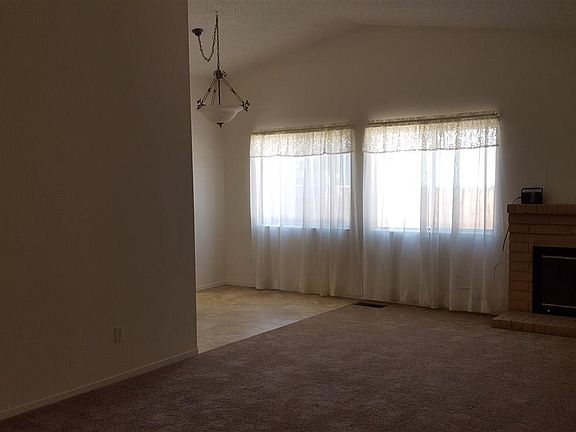 2nd image of 2985 Parkland Dr