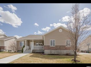 2048 E Juniper Dr, Eagle Mountain, UT 84005