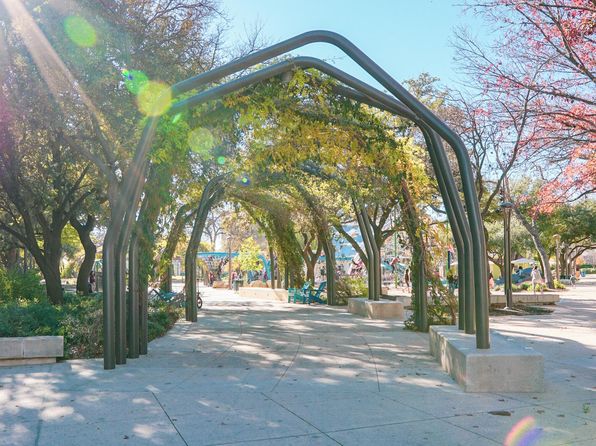 623 Hemisfair Blvd #711