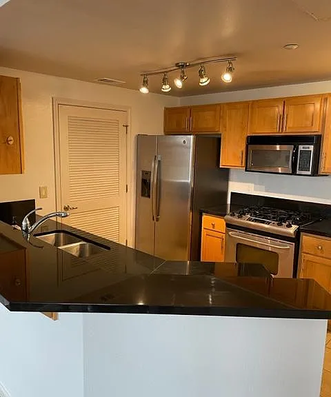 1450 Idlewild Dr #1023 — Photo 1