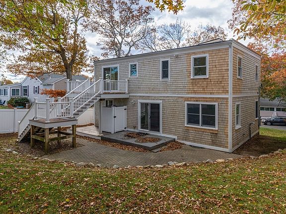 4th image of 7 Windsor Dr