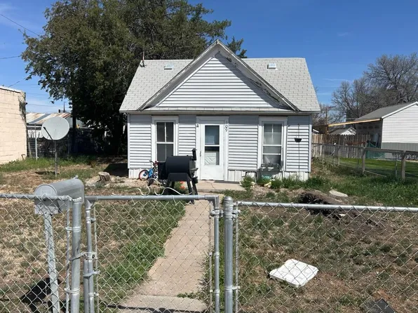 109 E 2nd St, Hershey, NE 69143