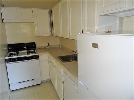 4th image of 1241 N Pennsylvania St APT 2