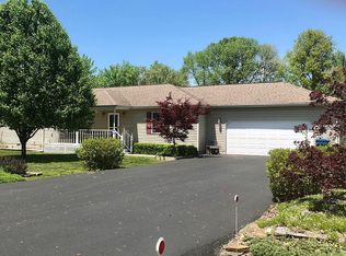 17064 E Thompson Rd, Opdyke, IL 62872