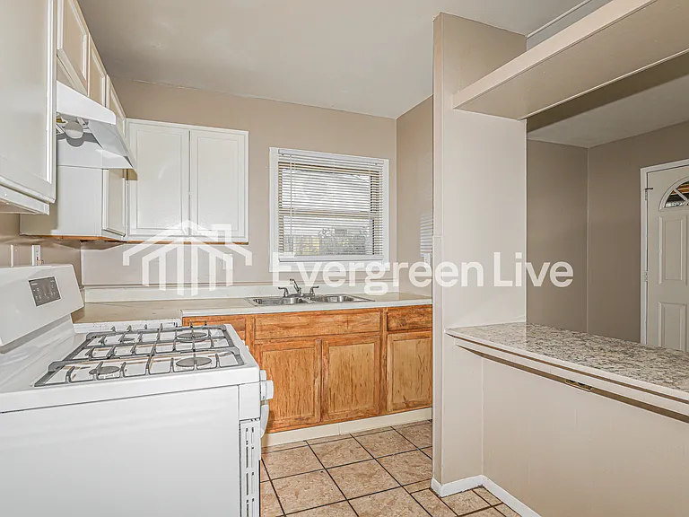 5102 W 30th St — Photo 3