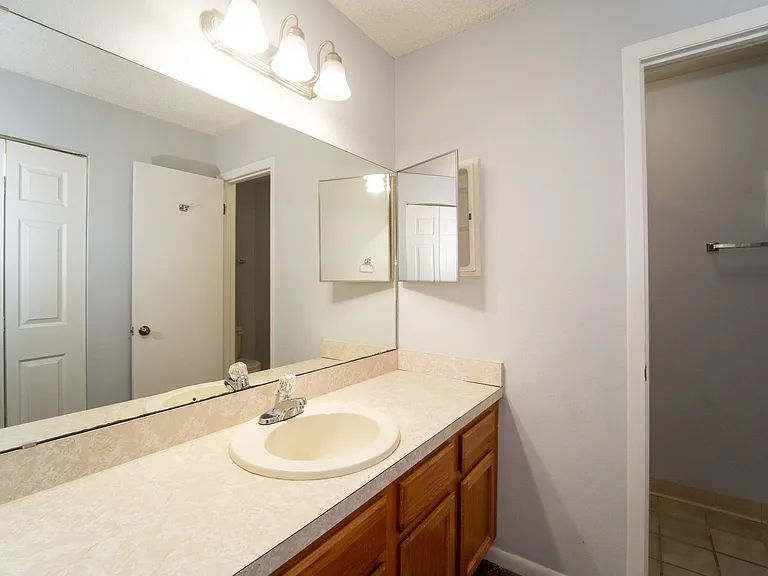 23 Catalonia Ct — Photo 7