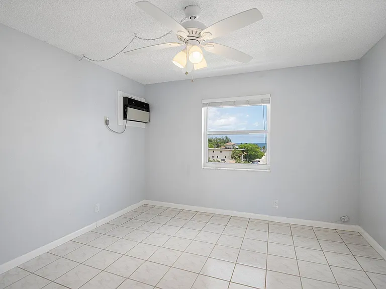 720 Orton Ave #607 — Photo 8