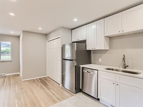 740 30th Kitchen