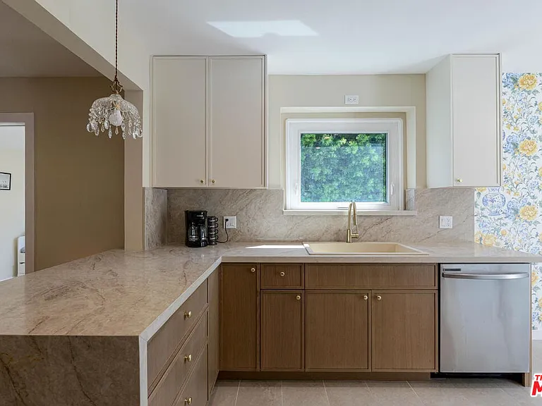 4147 Marcasel Ave — Photo 15