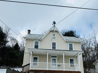 31 Campbell St, Montgomery, PA 17752