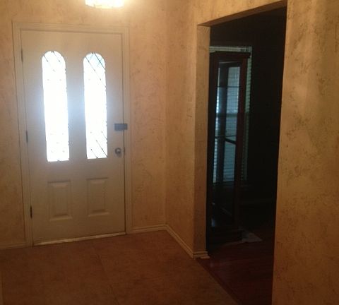 2nd image of 433 Frankie Ln