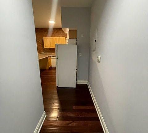 2nd image of 701 S Mariposa Ave APT 102